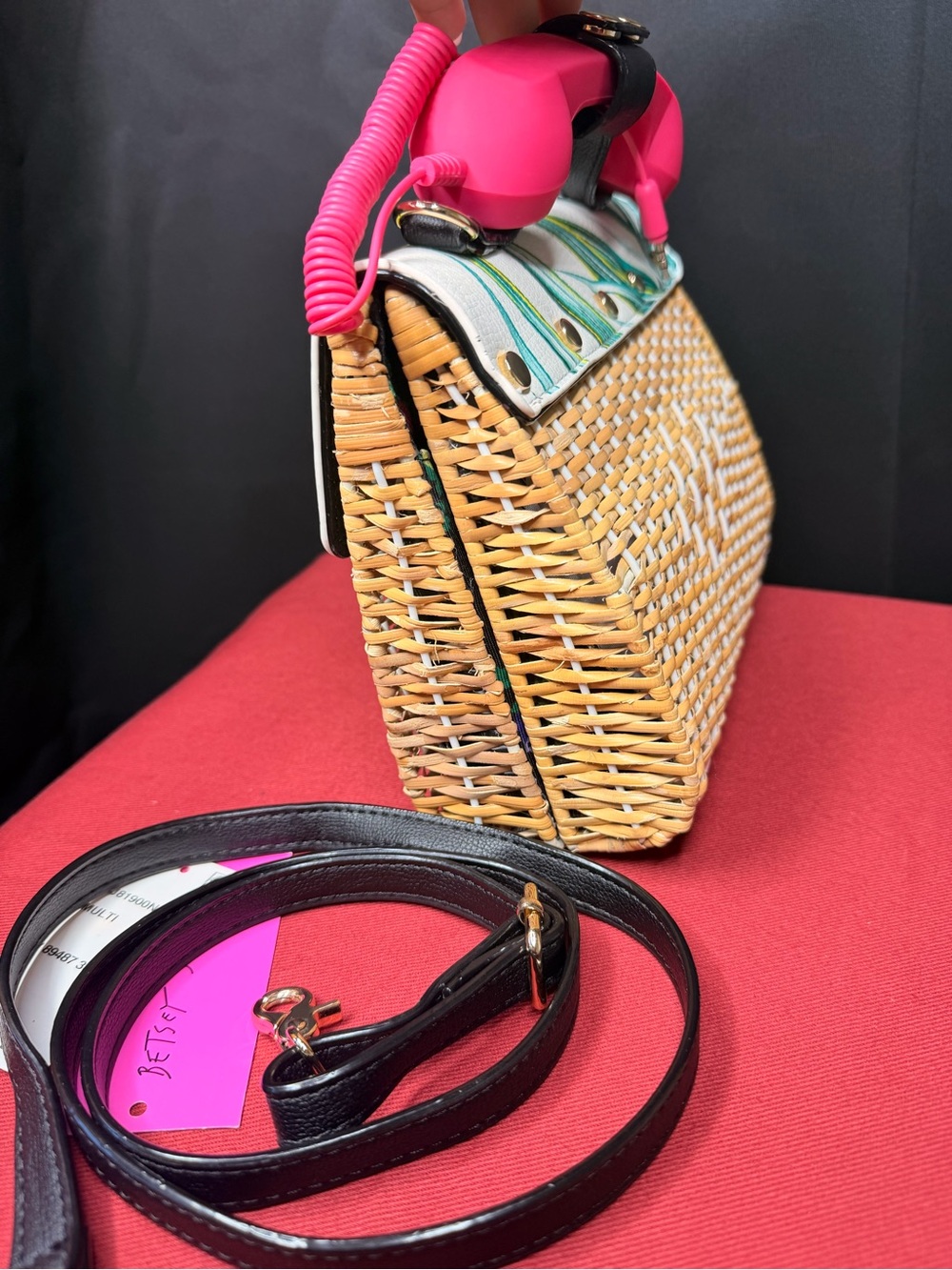 🤩 Adorable Betsey Johnson Pink Phone Dial Wicker Crossbody with Teal Leaf Flap - Picture 6 of 10
